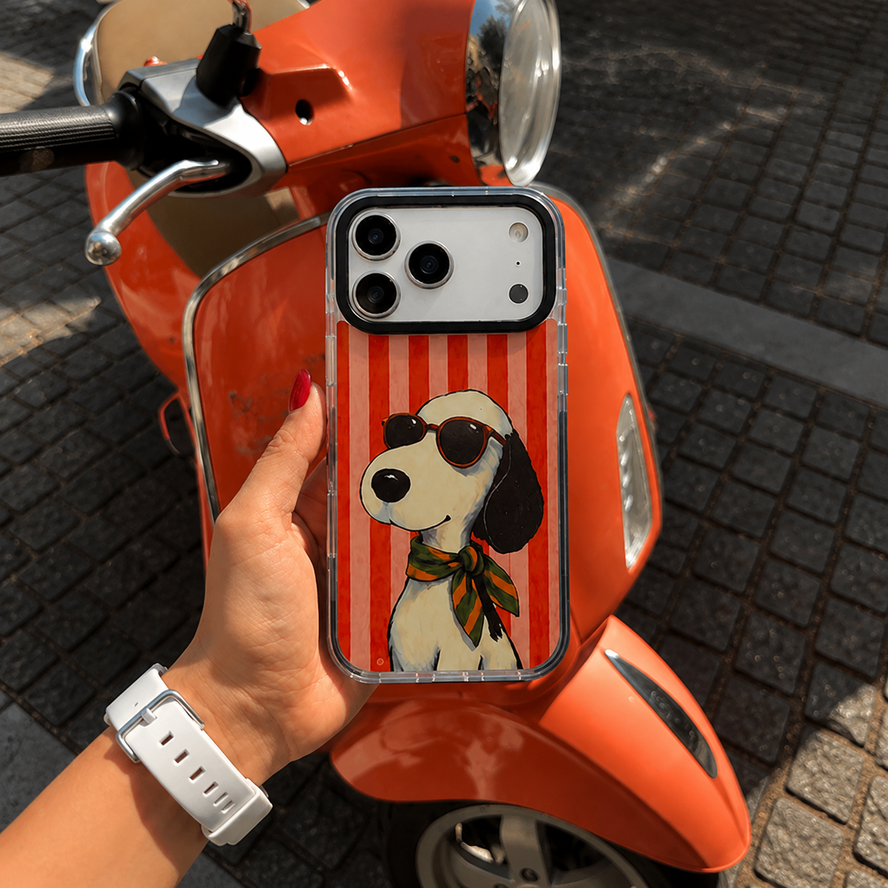 Sunny Snoopy Case