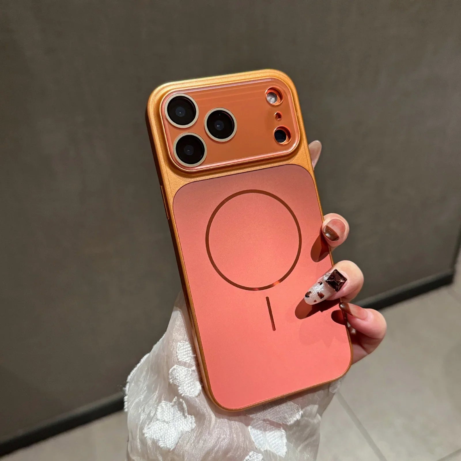 Champagne Glow Mag Case